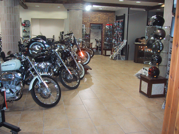 Car and Bike Showrooms 1